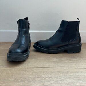 Blondo Cayla Waterproof Chelsea Boot